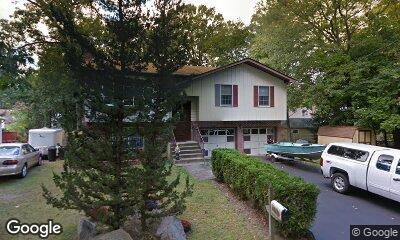 4 MAPLE LN